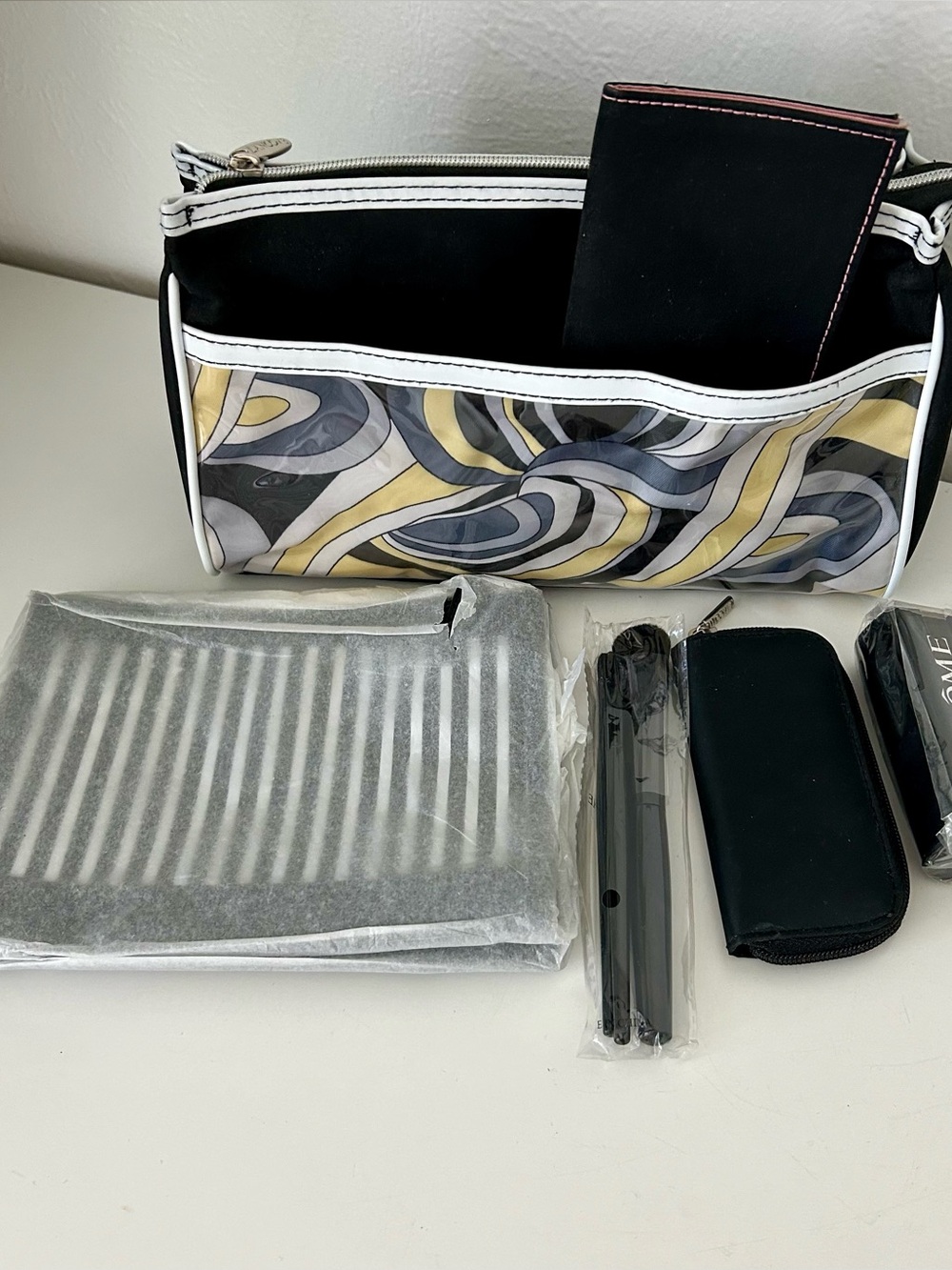 NEW- Lancôme Cosmetic Travel Makeup Case W Accessories Cases, Brushes